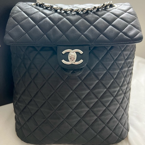 CHANEL URBAN SPIRIT CHAIN LAMBSKIN QUILTED BACKPACK - Picture 2 of 16